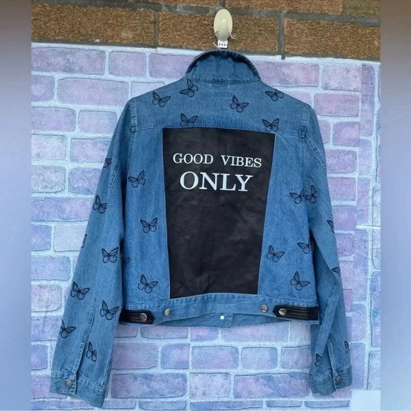 SAMANTHA SIPOS Good Vibes Denim
Jacket large - Picture 9 of 13